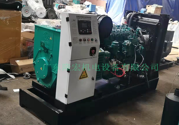 150KW濰柴發(fā)電機、187KVA濰柴動力柴油發(fā)電機組，底部油箱、四保護控制器、側(cè)面柜